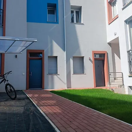 Apartamento Bright And Private With Yard *